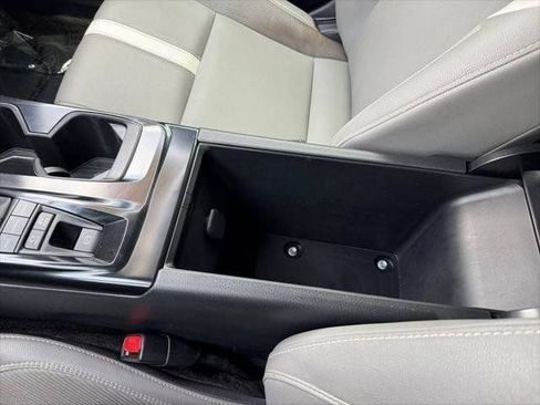 Used 2025 Toyota Camry SE w/ Convenience Package FWD image 88