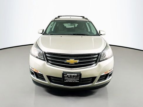 Used 2017 Chevrolet Traverse LT w/ Style and Technology Package FWD image 2