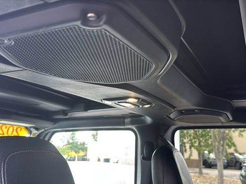 Used 2022 Jeep Wrangler Unlimited Sahara AWD/4WD image 27