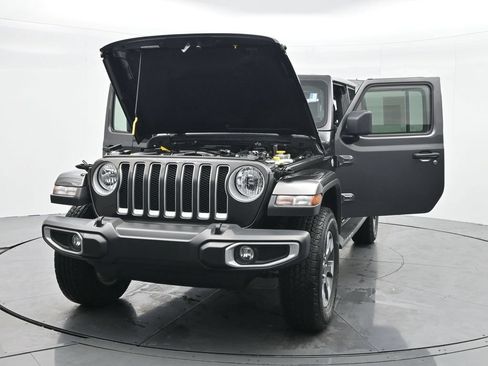 Used 2021 Jeep Wrangler Unlimited Sahara AWD/4WD image 33