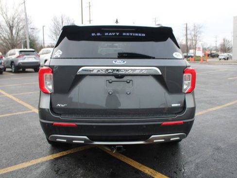 Used 2020 Ford Explorer XLT w/ Equipment Group 202A image 6
