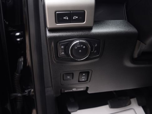 Used 2020 Ford F250 Lariat w/ Lariat Ultimate Package image 7