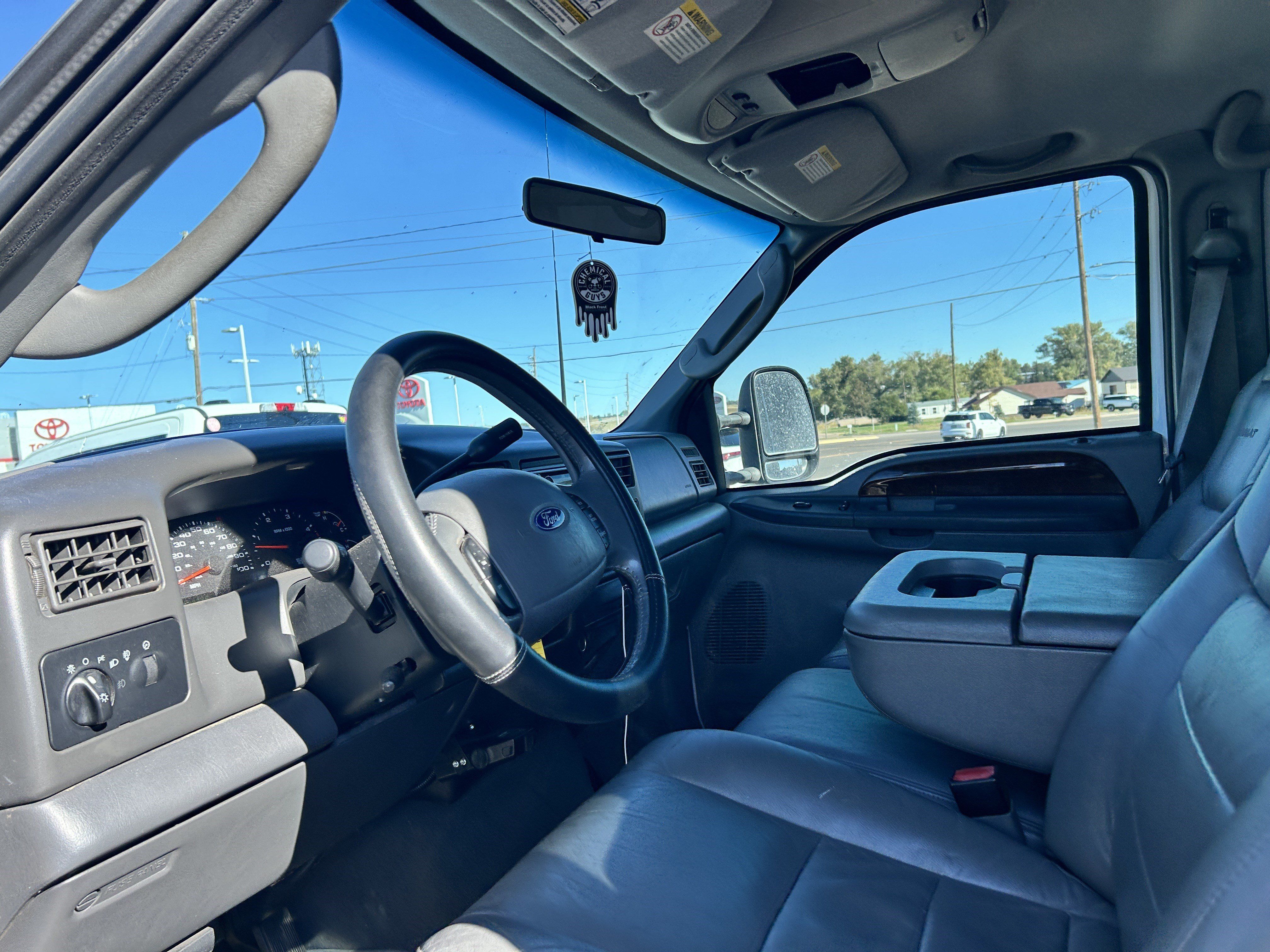 Used 2003 Ford F350 Lariat AWD/4WD image 9