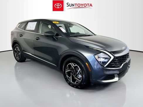Used 2023 Kia Sportage LX FWD image 1