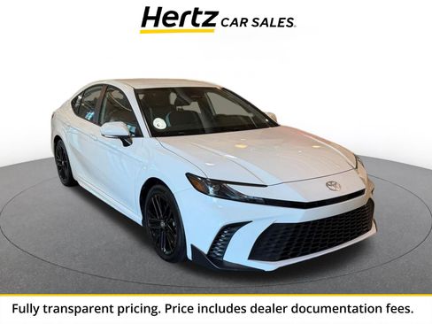 Used 2026 Toyota Camry SE FWD image 1