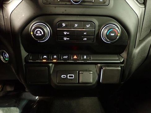 Used 2022 Chevrolet Silverado 1500 Custom image 17