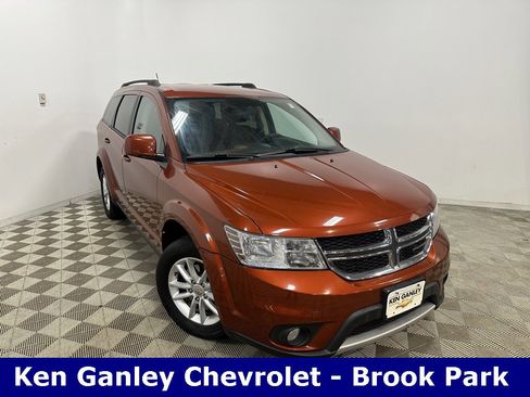 Used 2014 Dodge Journey SXT w/ Flexible Seating Group image 3