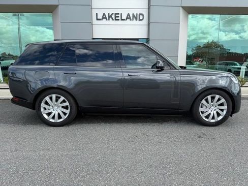 Used 2024 Land Rover Range Rover Long Wheelbase SE AWD/4WD image 4