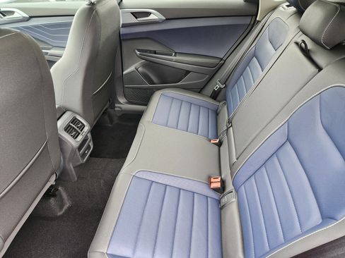 New 2025 Volkswagen Taos SEL image 20