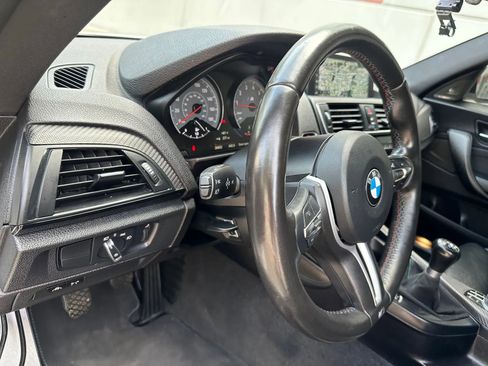 Used 2017 BMW M2 image 24