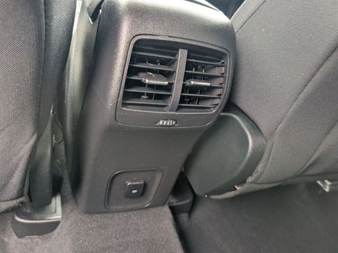 Used 2020 Ford Escape SE FWD image 29