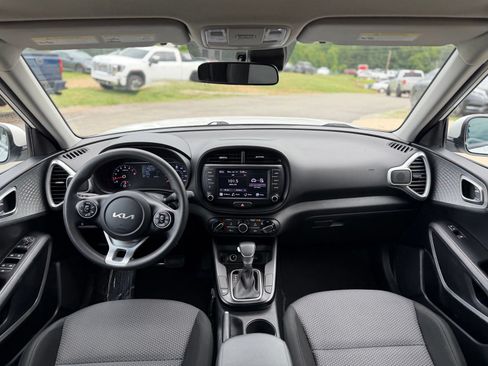 Used 2022 Kia Soul LX w/ Technology Package FWD image 22