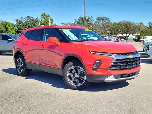 Certified 2025 Chevrolet Blazer LT image 1