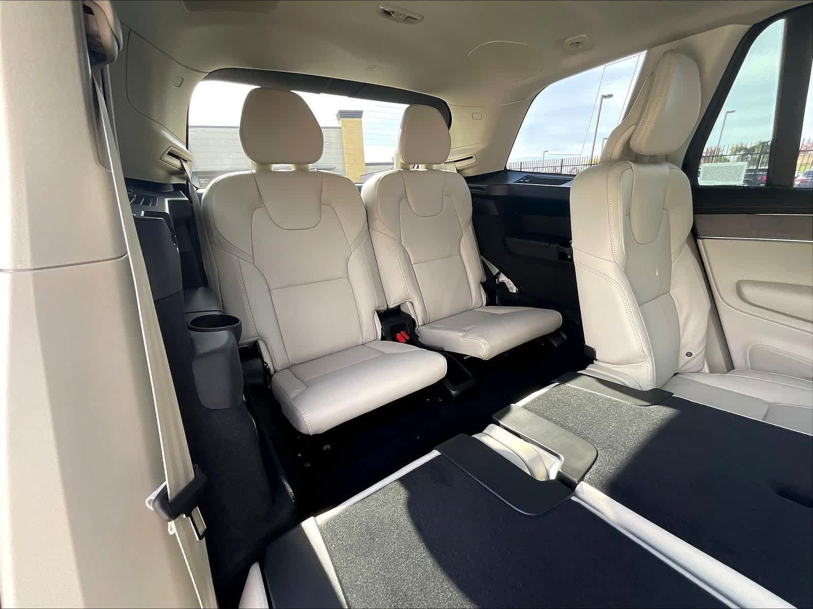 New 2026 Volvo XC90 B6 Ultra w/ Protection Package AWD/4WD image 28