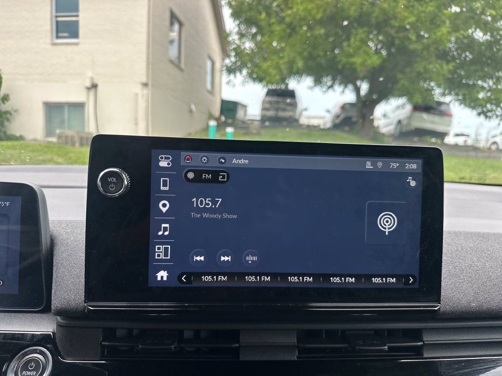 Used 2024 Honda Prologue EX image 9