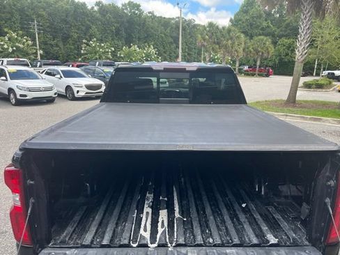 Used 2022 Chevrolet Silverado 1500 LTZ w/ LTZ Premium Package AWD/4WD image 6
