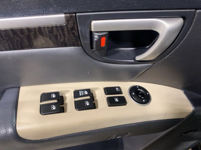 Used 2007 Hyundai Santa Fe Limited FWD image 13