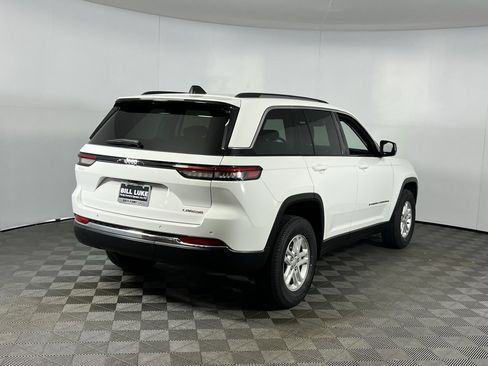 Certified 2023 Jeep Grand Cherokee Laredo image 8