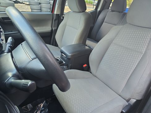 Used 2023 Toyota Tacoma SR AWD/4WD image 14