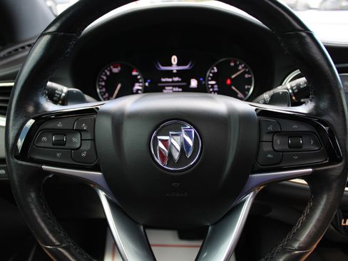 Used 2022 Buick Enclave Avenir w/ Avenir Technology Package image 23