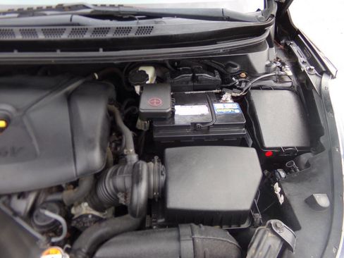 Used 2014 Hyundai Elantra SE image 29