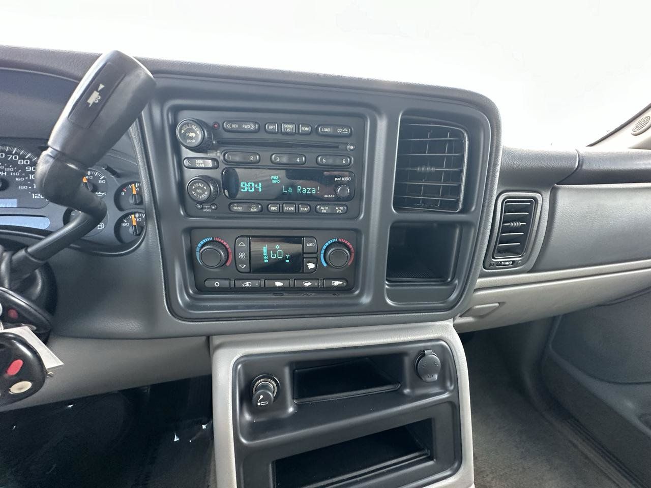 Used 2004 Chevrolet Tahoe LT w/ LT Preferred Equipment Group AWD/4WD image 22