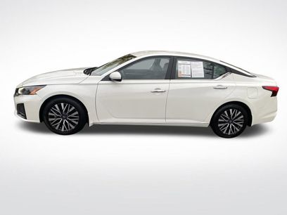 Used 2023 Nissan Altima 2.5 SV
