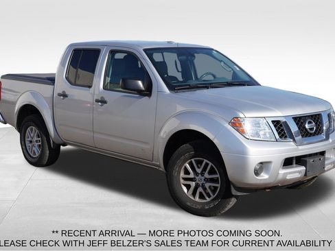 Used 2016 Nissan Frontier SV AWD/4WD image 1