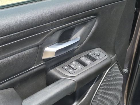 New 2026 RAM 1500 Express AWD/4WD image 11