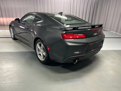 Used 2017 Chevrolet Camaro LT w/ Technology Package RWD image 5