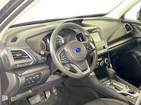 Used 2024 Subaru Forester Premium image 24