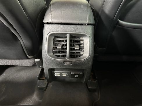 Used 2023 Jeep Cherokee Altitude Lux image 42