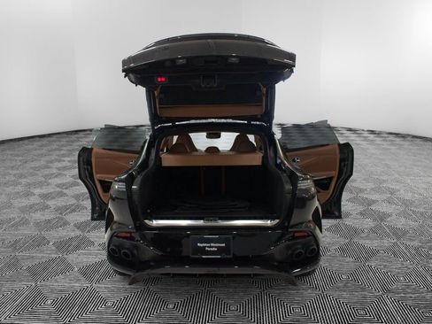 Used 2023 Aston Martin DBX 707 image 8