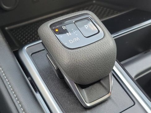Used 2023 Nissan Pathfinder SL AWD/4WD image 36