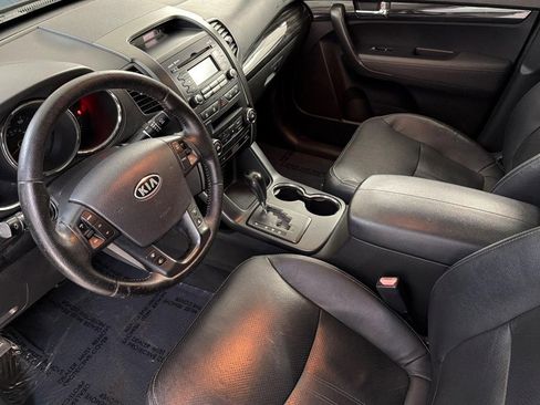 Used 2011 Kia Sorento EX w/ Premium Pkg FWD image 4