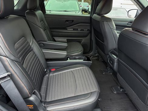 Certified 2024 Nissan Pathfinder Rock Creek image 18