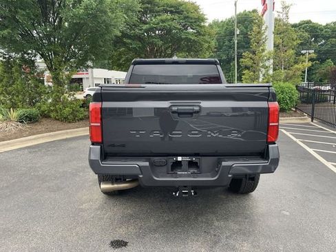 Certified 2025 Toyota Tacoma TRD Off-Road AWD/4WD image 7