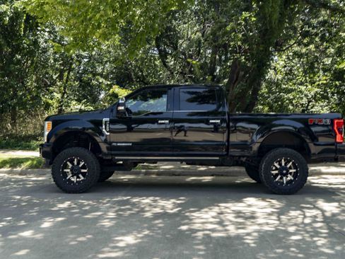 Used 2017 Ford F350 Platinum w/ Platinum Ultimate Package AWD/4WD image 6