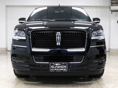 Used 2024 Lincoln Navigator L Reserve w/ Equipment Group 201A image 4