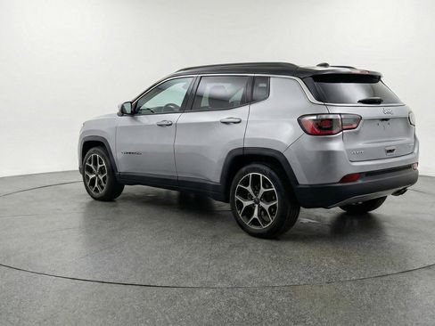 Used 2025 Jeep Compass Limited image 6