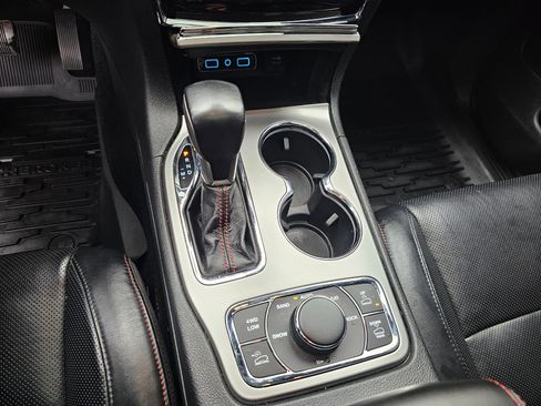 Used 2020 Jeep Grand Cherokee Trailhawk w/ Trailhawk Luxury Group image 23