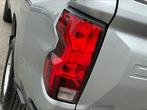 Used 2023 Chevrolet Colorado W/T image 27