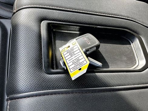 Used 2021 GMC Sierra 1500 AT4 w/ AT4 Value Package image 11