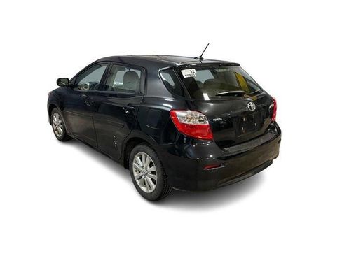 Used 2010 Toyota Matrix image 3