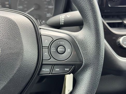 Used 2024 Toyota Corolla LE image 30