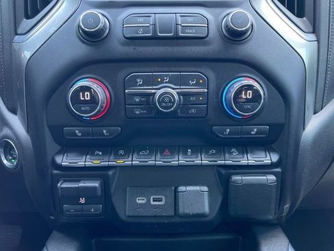 Used 2021 Chevrolet Silverado 1500 LT Trail Boss w/ Convenience Package II AWD/4WD image 35