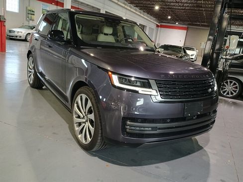 Used 2023 Land Rover Range Rover SE AWD/4WD image 7