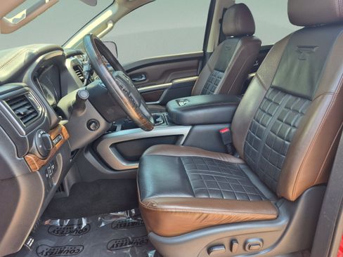 Used 2019 Nissan Titan Platinum Reserve RWD image 16