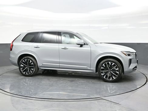 New 2026 Volvo XC90 T8 Ultra w/ Protection Package Premier AWD/4WD image 8