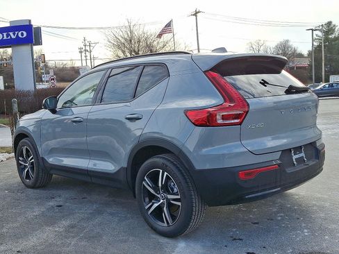 Used 2026 Volvo XC40 B5 Core w/ Climate Package AWD/4WD image 3